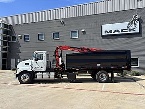 2025 Mack MD7