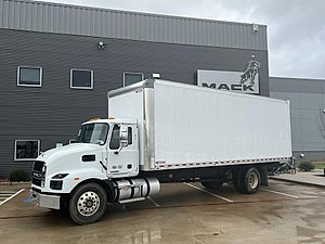 2025 Mack MD6 - Cargo Van