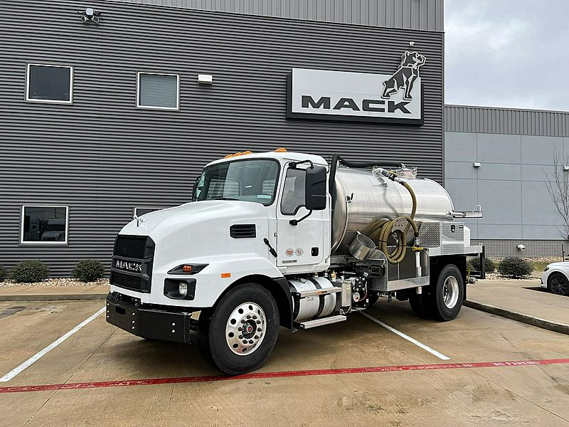 2025 Mack MD6