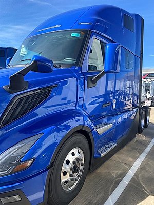 2025 Volvo T660