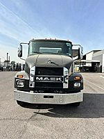 2025 Mack MD6