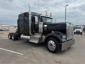 2023 Kenworth W900L