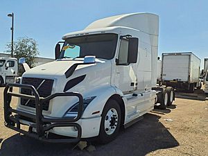 2020 Volvo VNR64T-640 - Sleeper Truck