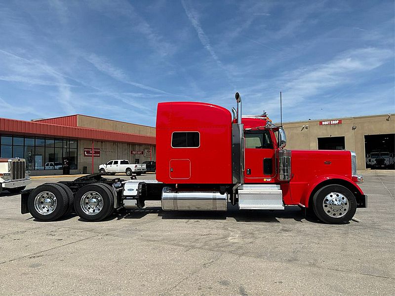 2022 Peterbilt 389 Price