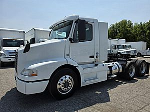 2018 Volvo VNM64T