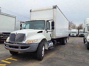2018 International DuraStar 4300 - Box Van