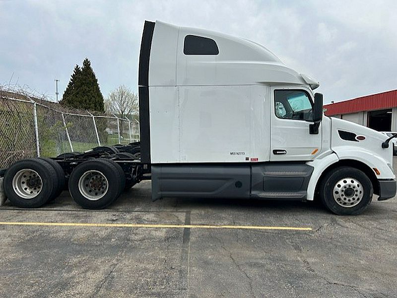 2021 Peterbilt 579