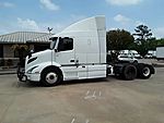 2020 Volvo VNR64T-640