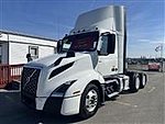 2020 Volvo VNL64T-300