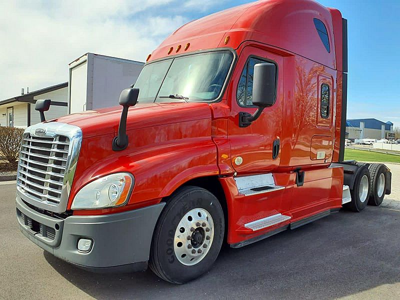 2020 Freightliner CASCADIA 125