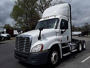 2017 Freightliner Cascadia 125 - Day Cab