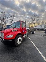 2018 Freightliner M2 106