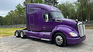 2022 Kenworth T680 - Sleeper Truck