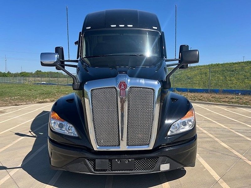 2022 Kenworth T680