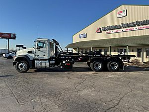 2026 Mack Granite GR64F - Roll-Off