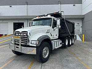 2021 Mack Granite GR64F - Dump Truck