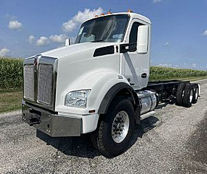 2017 Kenworth T880 - Cab & Chassis