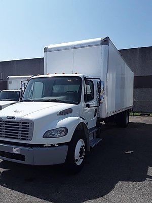 2018 Freightliner M2 106
