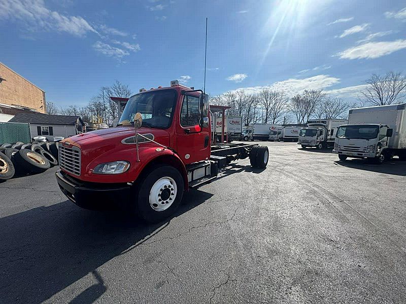 2018 Freightliner M2 106