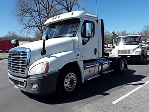 2018 Freightliner Cascadia 125