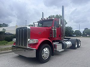 2020 Peterbilt 389 - Day Cab