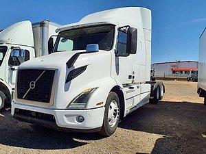 2019 Volvo VNR64T-640 - Sleeper Truck