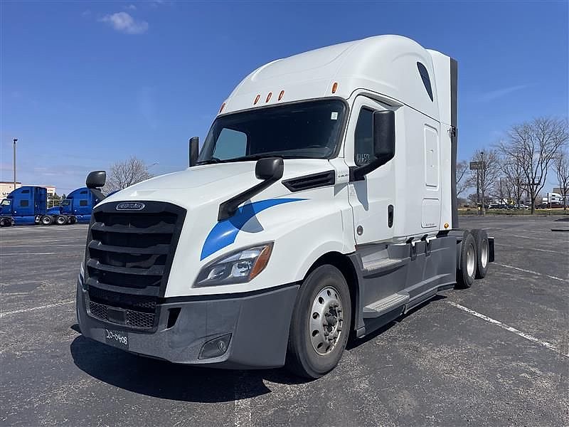 2020 Freightliner Cascadia 126
