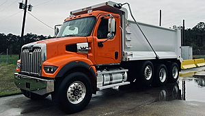 2024 Western Star 47X 36" Trench-Style Low Roof - Day Cab