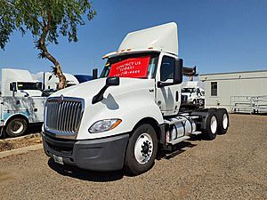 2019 International LT625 - Day Cab