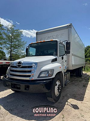 2019 Hino 268 - Box Truck
