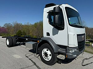 2025 Kenworth K370 - Cab & Chassis