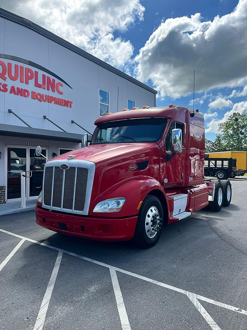2012 Peterbilt 587