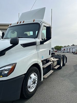 2018 Freightliner Cascadia