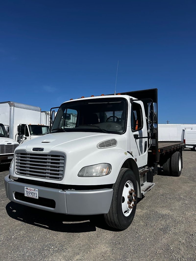 2017 Freightliner M2 106
