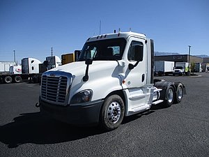 2018 Freightliner Cascadia 125 - Day Cab