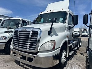 2017 Freightliner Cascadia 125 - Day Cab