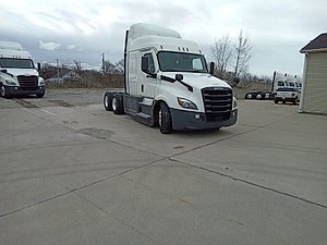 2021 Freightliner Cascadia - Sleeper Truck