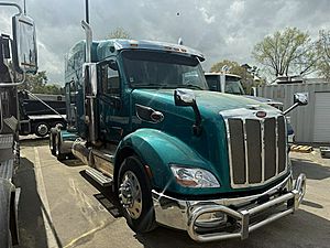 2020 Peterbilt 579 - Sleeper Truck
