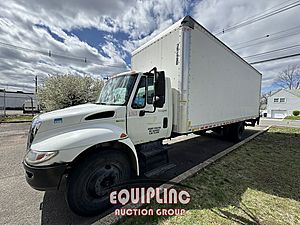 2013 International DuraStar 4300 - Box Van