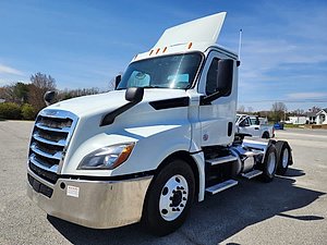 2020 Freightliner Cascadia - Day Cab
