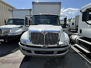 2019 International DuraStar 4300 - Box Van