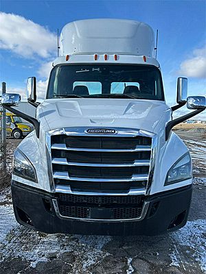 2019 Freightliner Cascadia - Day Cab
