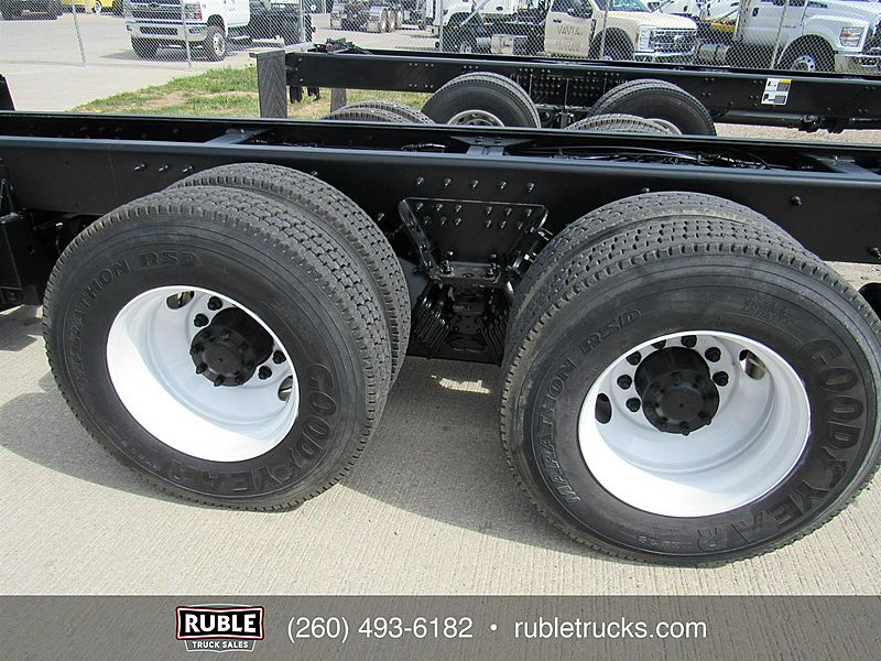 2015 Peterbilt 365