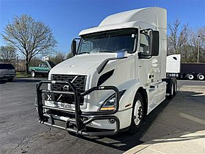 2020 Volvo VNR640
