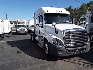2019 Freightliner Cascadia 125 - Sleeper Truck