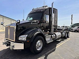 2020 Kenworth T880 - Sleeper Truck