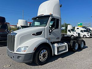 2019 Peterbilt 579 - Day Cab