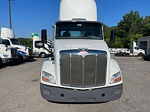 2019 Peterbilt 579 - Day Cab