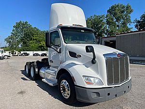 2019 Peterbilt 579 - Day Cab