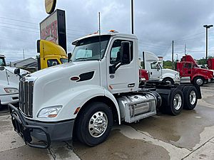 2019 Peterbilt 579 - Day Cab